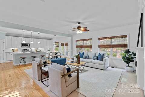 14332 Maclauren Lane, Huntersville, NC 28078