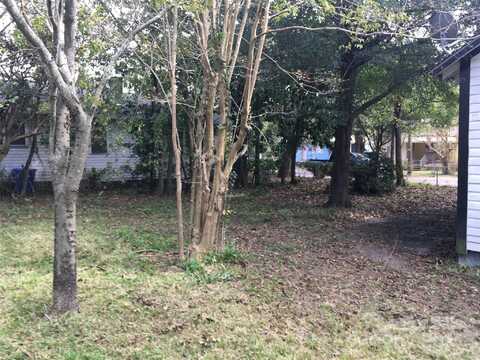 2020 Hackemann Avenue, North Charleston, SC 29405