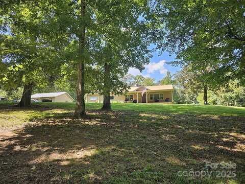 3744 Hunting Country Road, Tryon, NC 28782