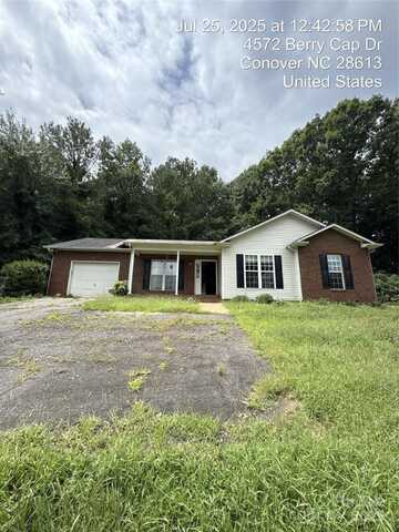 1862 Green Leaf Court, Conover, NC 28613