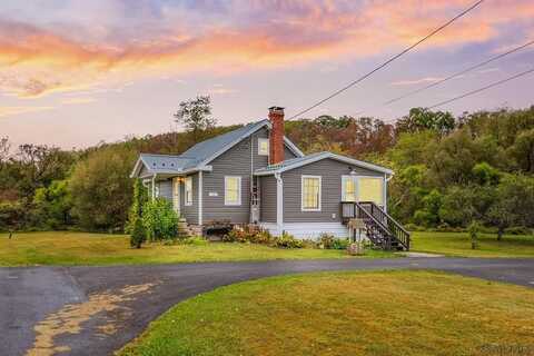 132 Sipple Dr, Meyersdale, PA 15552