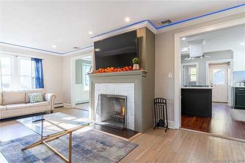18 Fenway Street, Stamford, CT 06902