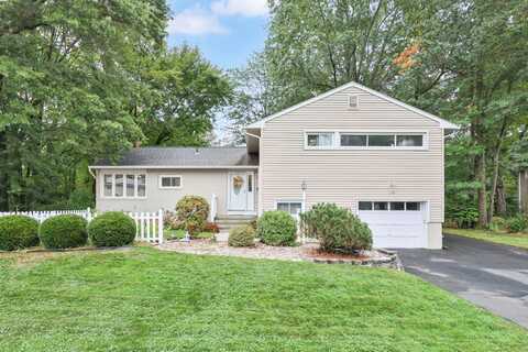 138 Mohegan Drive, West Hartford, CT 06117