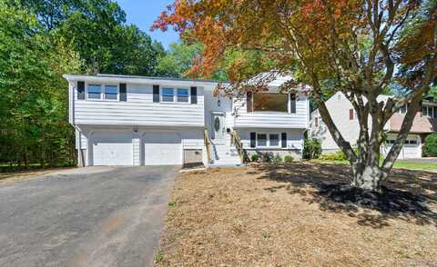 15 Alexander Road, Bloomfield, CT 06002