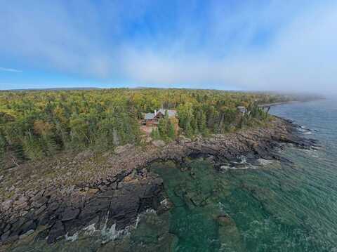 94 Stonegate Rd, Hovland, MN 55606