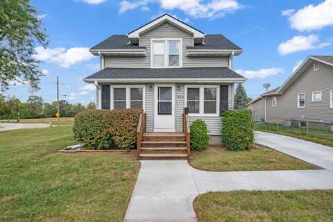 816 N 7th Avenue W, Newton, IA 50208