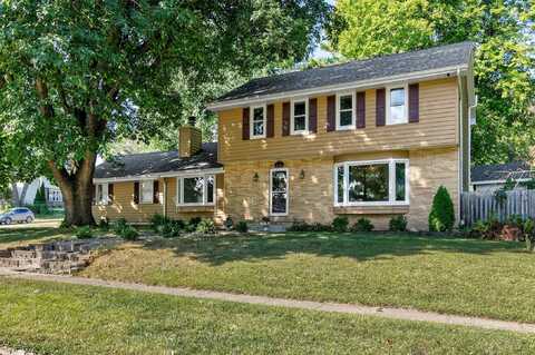 636 47th Street, West Des Moines, IA 50265