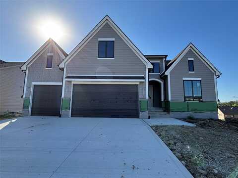 1207 S 92nd Street, West Des Moines, IA 50266
