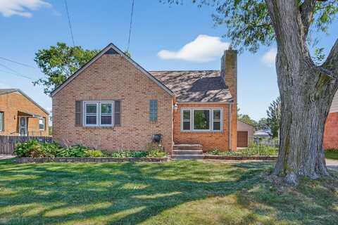 4015 39th Place, Des Moines, IA 50310