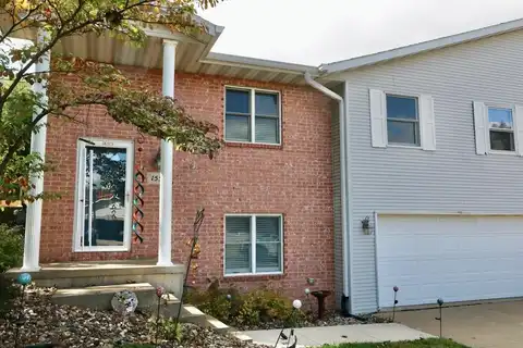 1555 Donovan, Dubuque, IA 52002