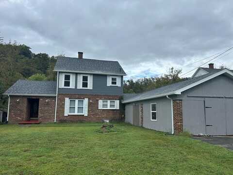 733 KY RT 1107, Van Lear, KY 41265