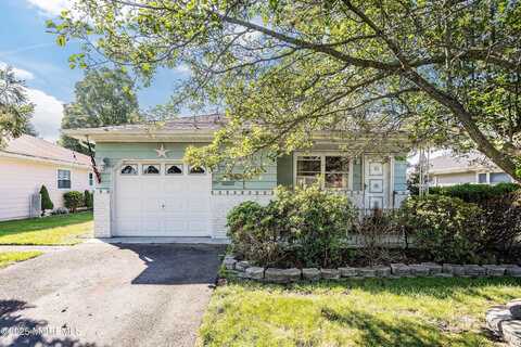 331 Saint Thomas Drive, Toms River, NJ 08757