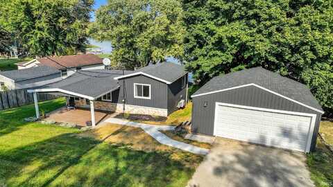 417 S Sunset Shore, Albion, IN 46701