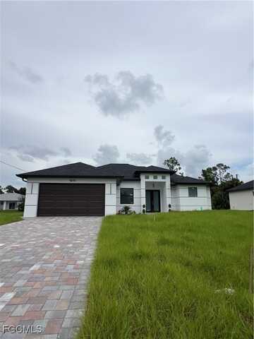 1011 E Barcelona Street, Lehigh Acres, FL 33974