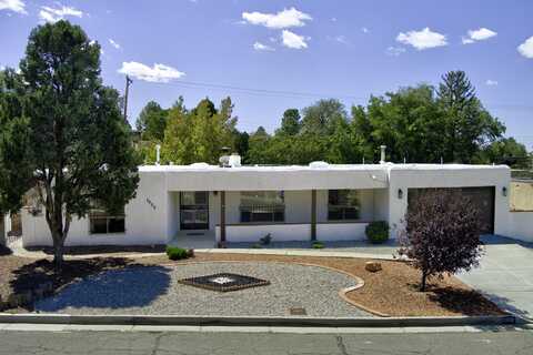1000 CUATRO CERROS Trail SE, Albuquerque, NM 87123