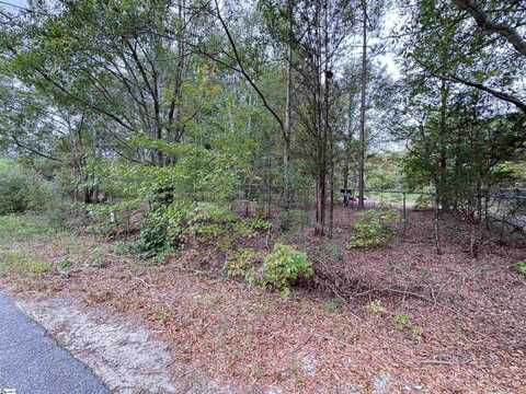147 Circle Drive, Gray Court, SC 29645