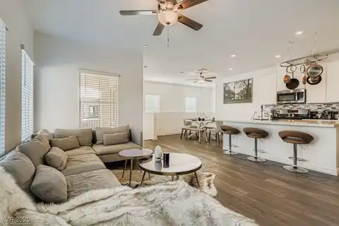 275 Callen Falls Avenue, Henderson, NV 89011