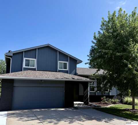 1517 Peterson Drive, Omaha, NE 68130