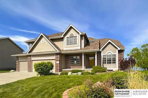 5004 Westlake Circle, Papillion, NE 68133