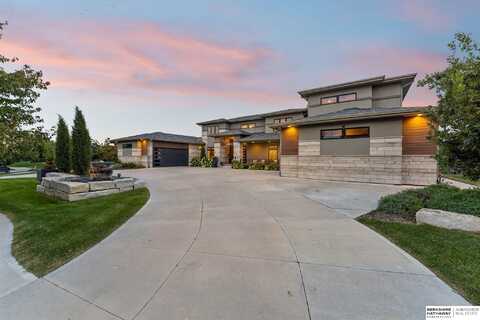 1605 S 219th Avenue, Omaha, NE 68022