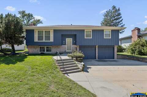 10305 W Street, Omaha, NE 68127