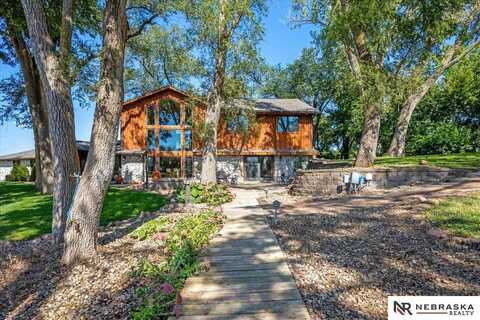 12707 North Shore Drive, Springfield, NE 68059