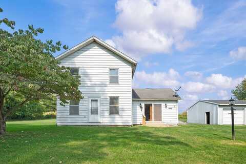 6105 Burrus Road, Galien, MI 49113