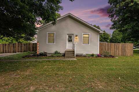 405 E Bitely Street, Lawton, MI 49065