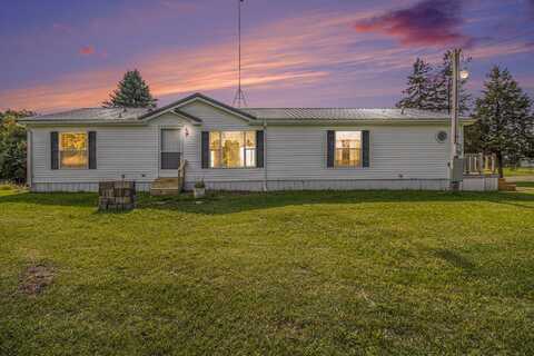 3043 E Sidney Road, Sheridan, MI 48884