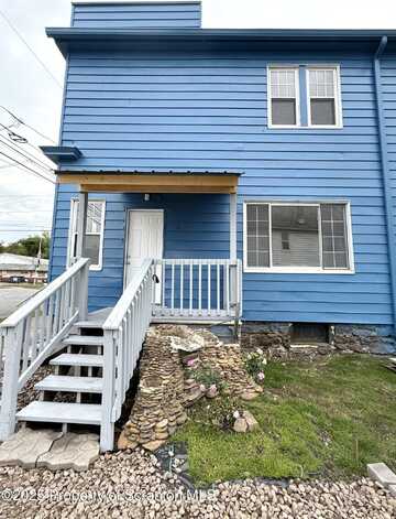44 Cleveland Street, Plains, PA 18705