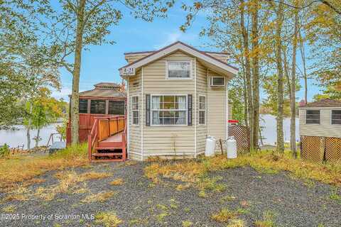 21 Pitz Place, Covington, PA 18424