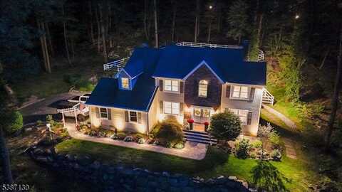 17 Pheasant Run, Kinnelon, NJ 07405