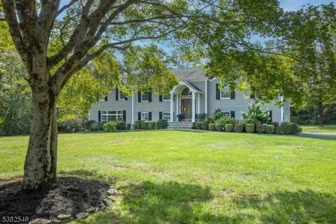 37 Riverside Dr, Bernardsville, NJ 07920