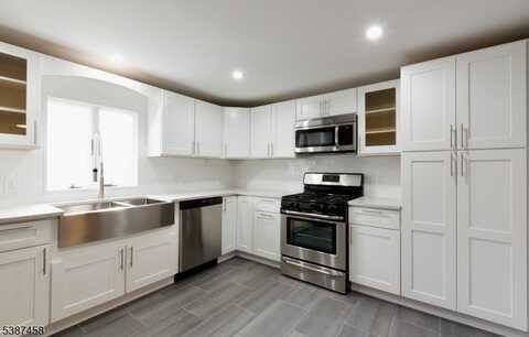 54 Madison St, Morristown, NJ 07960