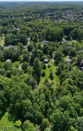 5 2Nd St, Warren, NJ 07059