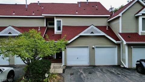 32 Pine Hollow Ct, Jefferson Twp., NJ 07438