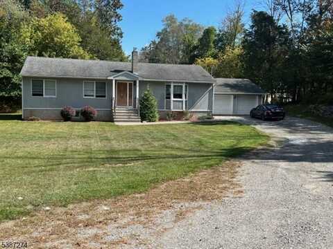 31 Van Sickle Rd, Lafayette, NJ 07848