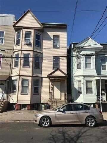237 WHITON ST, JC, Bergen-Lafayett, NJ 07304