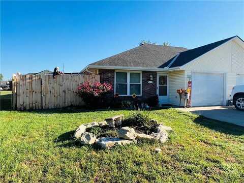 1418 SW Blue Branch Drive, Grain Valley, MO 64029