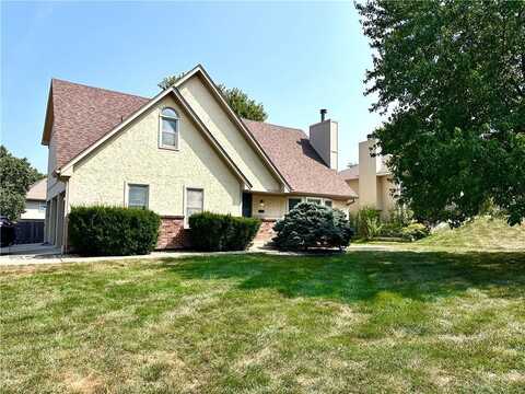 917 Kenwood Drive, Lees Summit, MO 64064