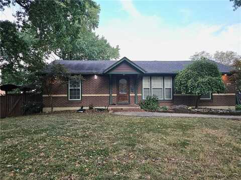 305 NW 17th Street, Blue Springs, MO 64015