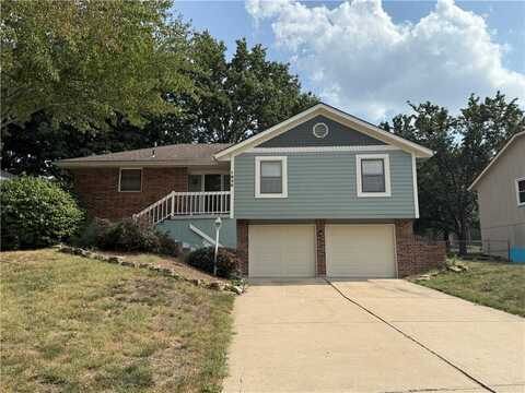 1639 SE Boone Trail, Lees Summit, MO 64063