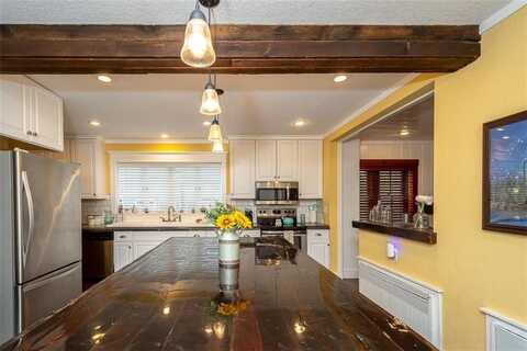 110 E Piankishaw Street, Paola, KS 66071