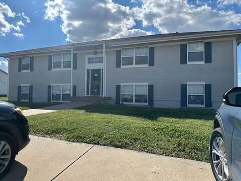 132 Crest Drive, Raymore, MO 64083
