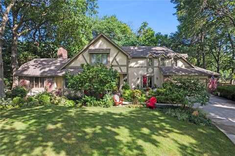 8139 Westgate Drive, Lenexa, KS 66215