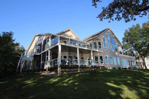 17202 Ross Rd 4S, Spirit Lake, IA 51360