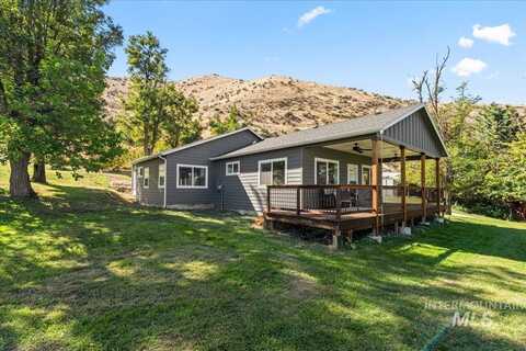 3961 W South Slope Rd, Emmett, ID 83617