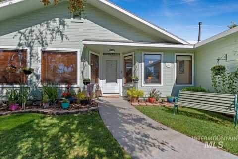 1936 Stonetree Drive, Mountain Home, ID 83647