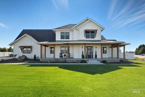 7774 Paddock Ln, Lewiston, ID 83501