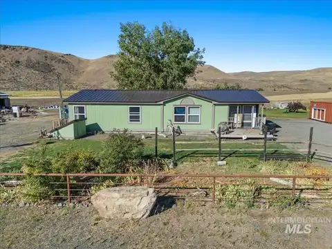 2284 Weiser River Rd, Weiser, ID 83672